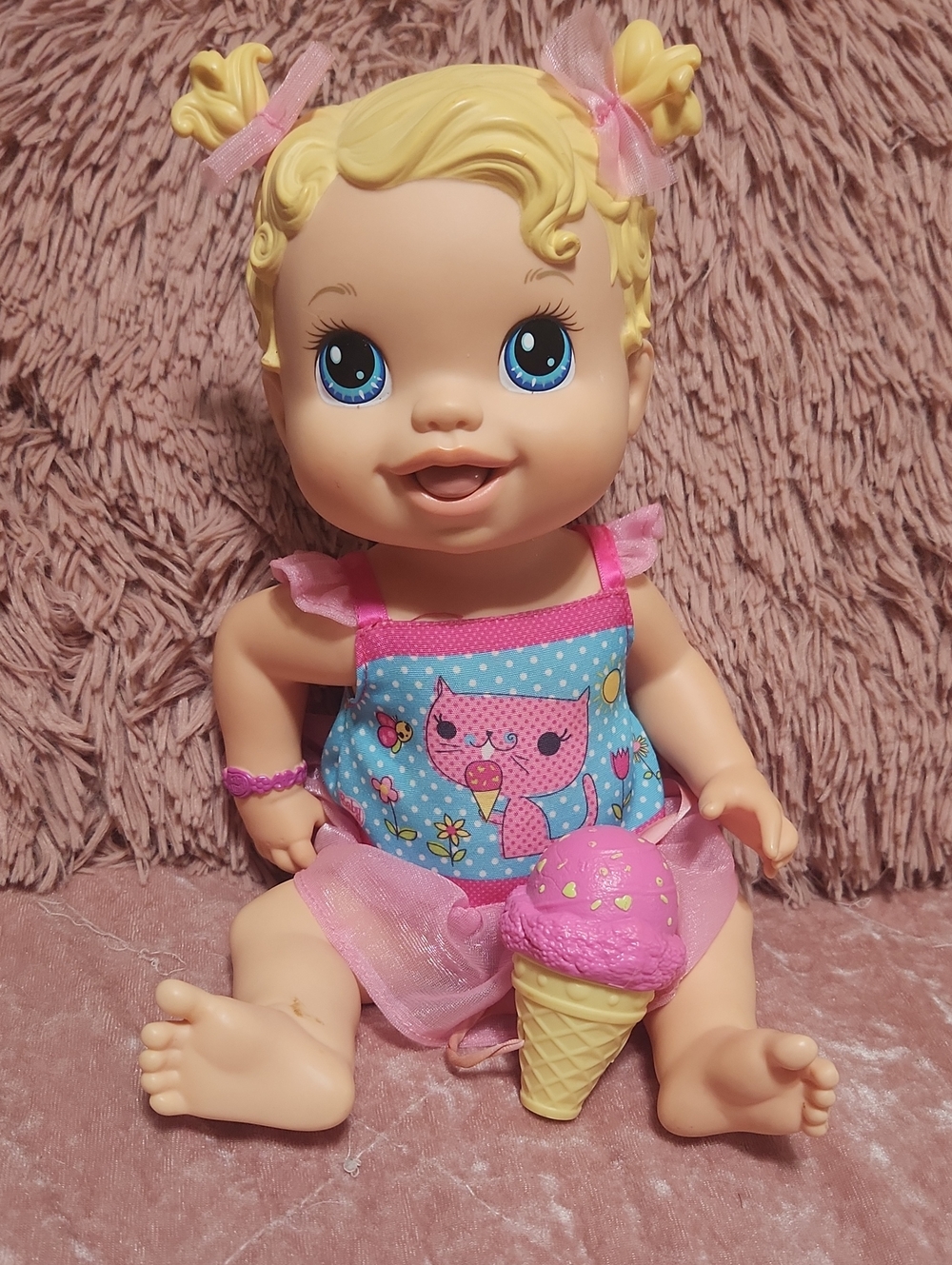2012 Hasbro Baby Alive Yummy Treat Baby Doll With Ice Cream Cone